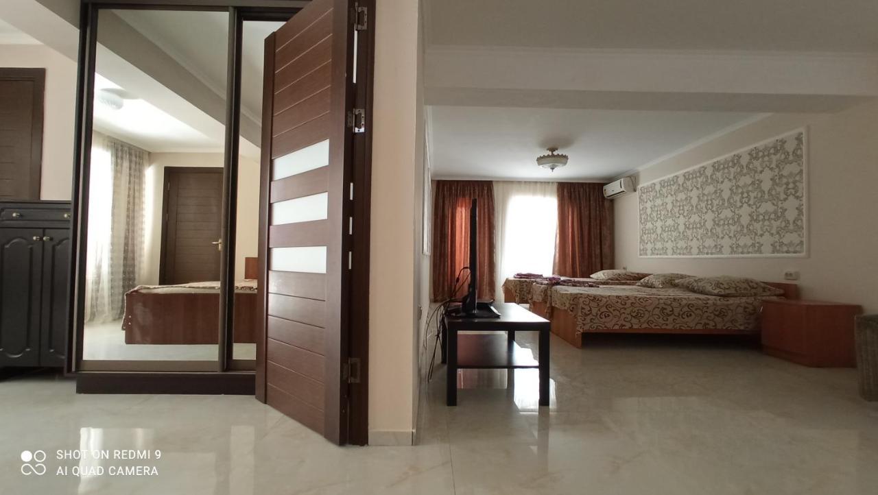 Samira Hotel Gagra Exterior foto